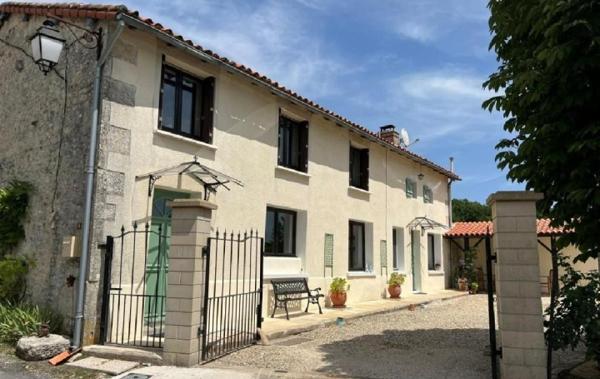 Vente Maison Nanteuil-en-vallee   