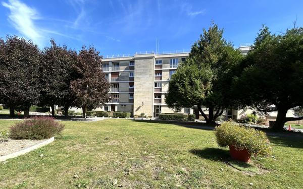 Appartement à vendre    4 pièces • 97,83 m2 Beauvais