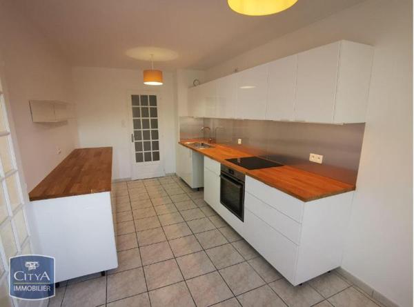 Appartement à louer 3 pièces 73.4m²