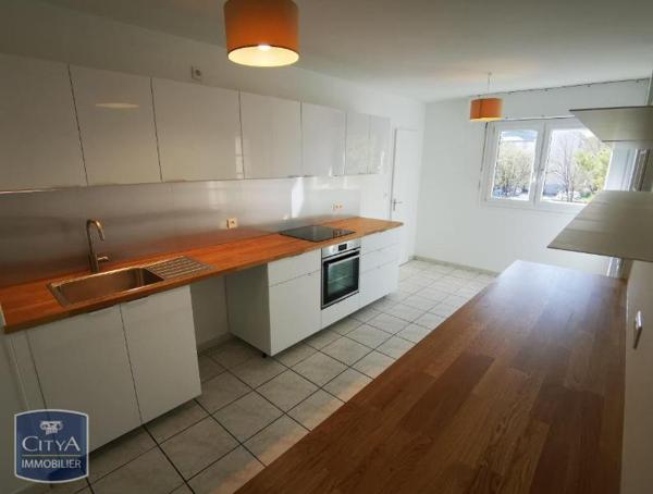 Appartement à louer 3 pièces 73.4m²