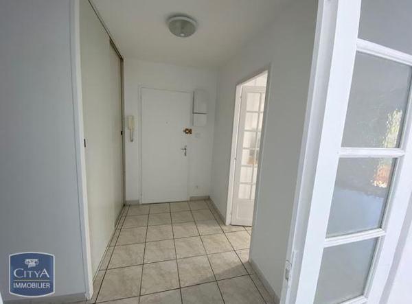 Appartement à louer 3 pièces 73.4m²