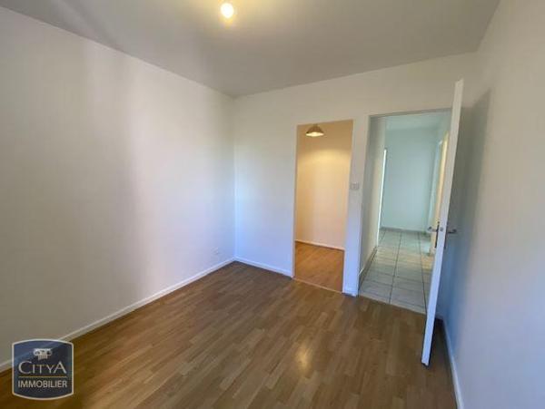 Appartement à louer 3 pièces 73.4m²