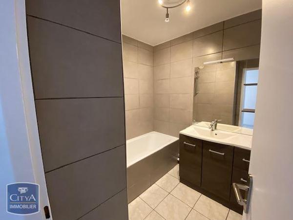 Appartement à louer 3 pièces 73.4m²