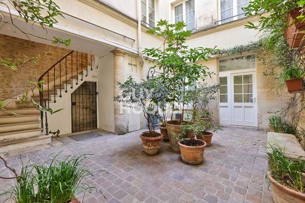 2 pièces en parfait état au coeur de Saint-Sulpice