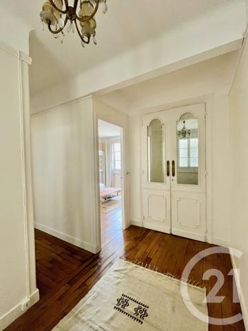 Appartement F2 à vendre  3 pièces - 64,17 m2 PARIS - 75016