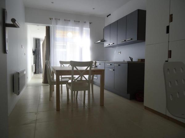 A LOUER : T2 à LILLE • Place Catinat - LILLE-VAUBAN • 740 € CC • Réf. 5973