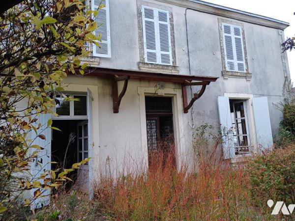 A VENDRE à ST JEAN D'HERMINE (85210) Propriété de 181m2 hab. + dépendances sur terrain de 2.946m2