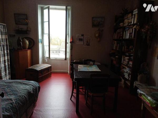 A VENDRE à ST JEAN D'HERMINE (85210) Propriété de 181m2 hab. + dépendances sur terrain de 2.946m2