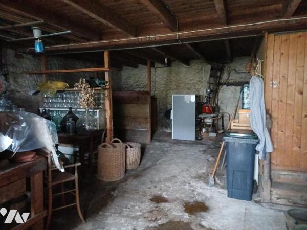 A VENDRE à ST JEAN D'HERMINE (85210) Propriété de 181m2 hab. + dépendances sur terrain de 2.946m2