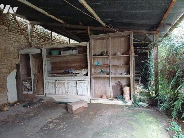 A VENDRE à ST JEAN D'HERMINE (85210) Propriété de 181m2 hab. + dépendances sur terrain de 2.946m2