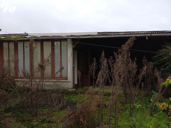 A VENDRE à ST JEAN D'HERMINE (85210) Propriété de 181m2 hab. + dépendances sur terrain de 2.946m2