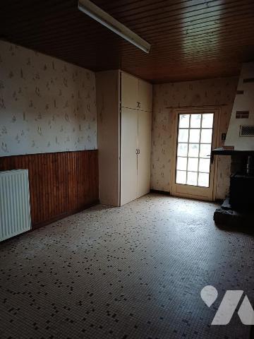 A VENDRE à ST JEAN D'HERMINE (85210) Propriété de 181m2 hab. + dépendances sur terrain de 2.946m2