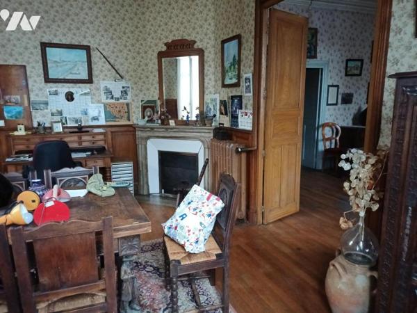 A VENDRE à ST JEAN D'HERMINE (85210) Propriété de 181m2 hab. + dépendances sur terrain de 2.946m2