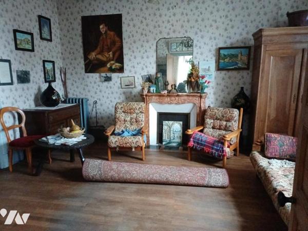 A VENDRE à ST JEAN D'HERMINE (85210) Propriété de 181m2 hab. + dépendances sur terrain de 2.946m2