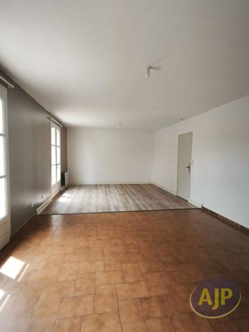 Location maison Sainte Gemmes D Andigne : 875 € - AJP Immobilier Segré