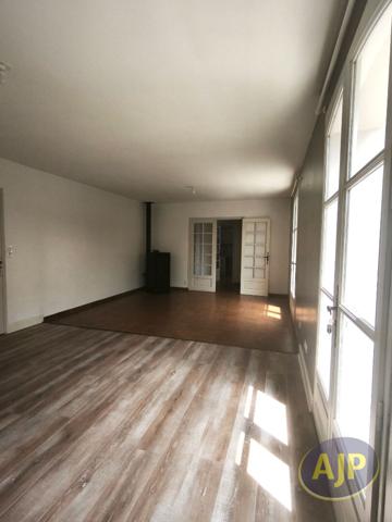 Location maison Sainte Gemmes D Andigne : 875 € - AJP Immobilier Segré