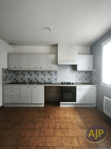 Location maison Sainte Gemmes D Andigne : 875 € - AJP Immobilier Segré