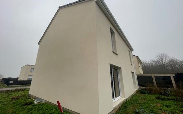 Maison à vendre    4 pièces •  Angerville-la-Campagne