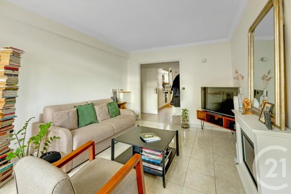 Appartement F4 à vendre  4 pièces - 66,17 m2 ISSY LES MOULINEAUX - 92