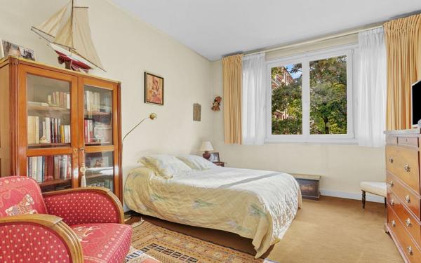 Appartement à vendre    5 pièces • 148,29 m2 Antony