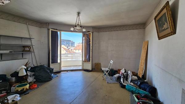 Appartement à vendre 2 pièces avec balcon et cave en hyper centre TARBES (65)