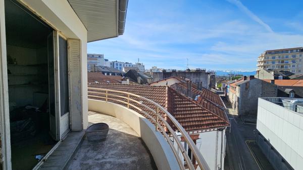 Appartement à vendre 2 pièces avec balcon et cave en hyper centre TARBES (65)