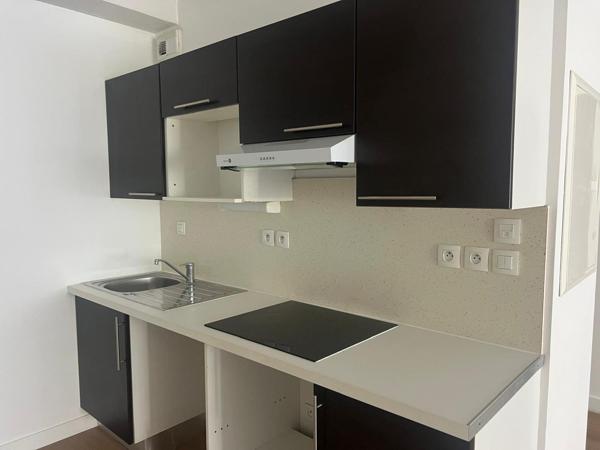APPARTEMENT T2 RESIDENCE BOUGAINVILLE A ROCHEFORT AVEC PLACE DE PARKING