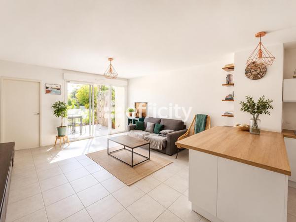 Appartement
         3 pièces
        - 70 m² Exclusivité 248 000 € *