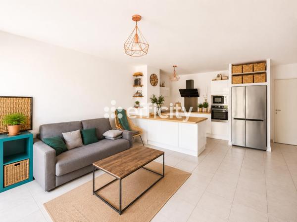 Appartement
         3 pièces
        - 70 m² Exclusivité 248 000 € *