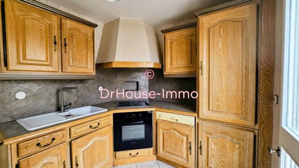 Appartement à louer 6 pièces de 99 m²