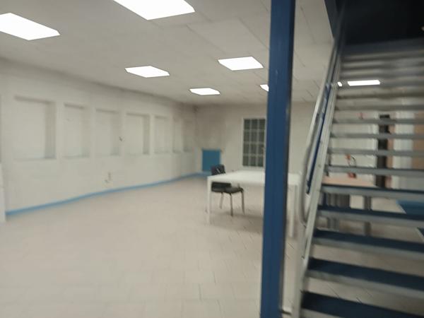 Local d'activités à louer 640 m2 situé à Margny les Compiègne