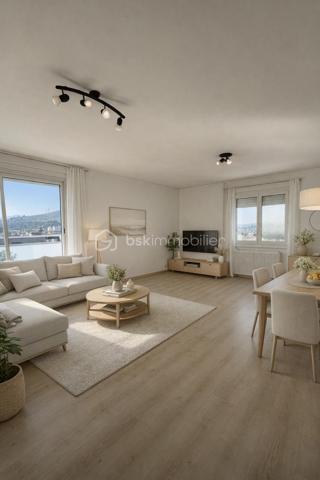 Appartement T5 de 91 m² – Clermont-Ferrand
Situé sur les hauteurs de Chanturgue, à proximité immédiate des commodités, cet appartement de 91 m².

Il se compose d’une entrée desservant un séjour spacieux et lumineux de 25 m², d’une cuisine indépendante de 12 m², de trois chambres, d’une buanderie, d’une salle de bains ainsi que de toilettes séparées.

Une place de stationnement et une cave complètent ce bien.
Bien à découvrir sans tarder.