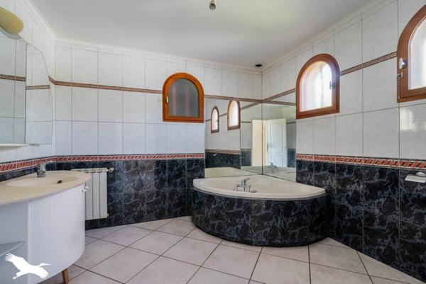 Maison à vendre |  Seilh |  5 pièces | 203 m²