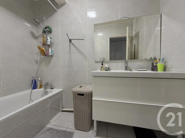 Appartement T4 à vendre  4 pièces - 82 m 2   MARSEILLE  - 13014