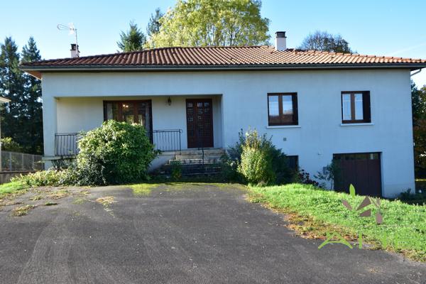 🏡 Spacieuse Maison Familiale avec appartement  indépendant et jardin- Montbron - 16220 - Charente