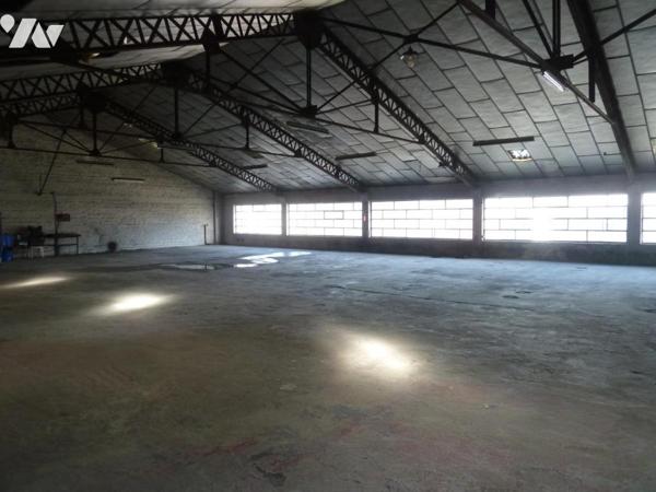 Ancien garage automobile à VENDRE à CAUDRY. 