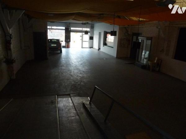 Ancien garage automobile à VENDRE à CAUDRY. 