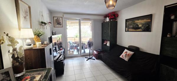 Vente                                                      Appartement
                        
                     4 pièces                      83 m2                     à Nice