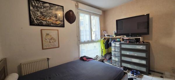 Vente                                                      Appartement
                        
                     4 pièces                      83 m2                     à Nice