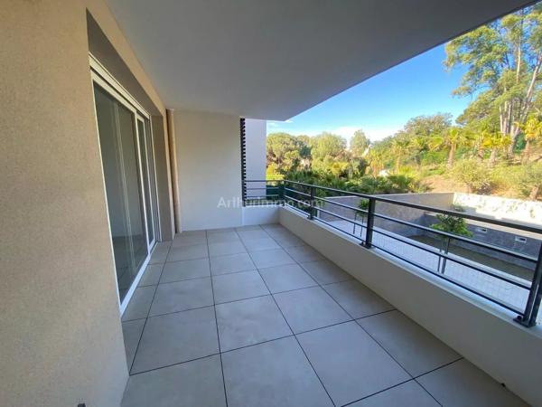 Location                                                      Appartement
                        
                     2 pièces                      51 m2                     à Saint-Raphaël