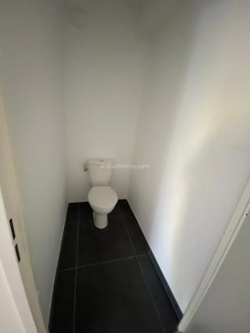 Location                                                      Appartement
                        
                     2 pièces                      51 m2                     à Saint-Raphaël