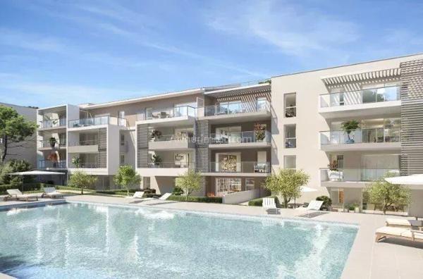 Location                                                      Appartement
                        
                     2 pièces                      51 m2                     à Saint-Raphaël