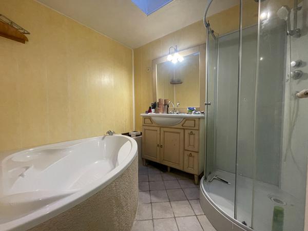 Maison à vendre à Saumur - 6 pièces, 4 chambres