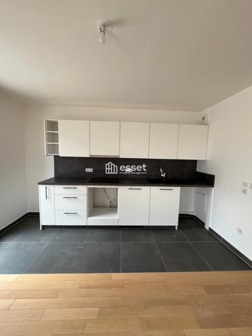 Location Appartement 4 pièces 92.86 m² - Courbevoie 92400