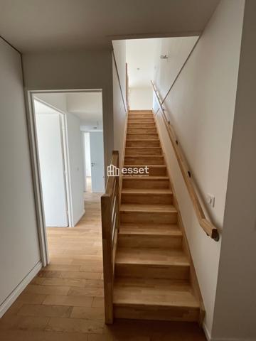 Location Appartement 4 pièces 92.86 m² - Courbevoie 92400