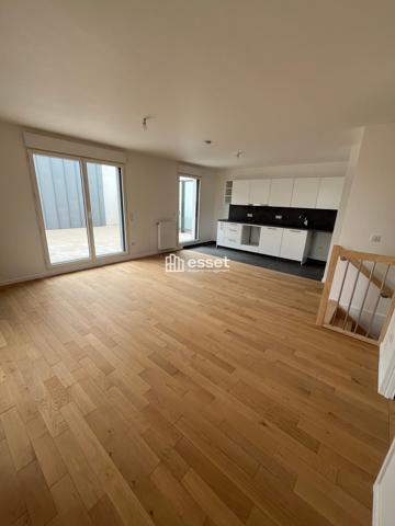 Location Appartement 4 pièces 92.86 m² - Courbevoie 92400