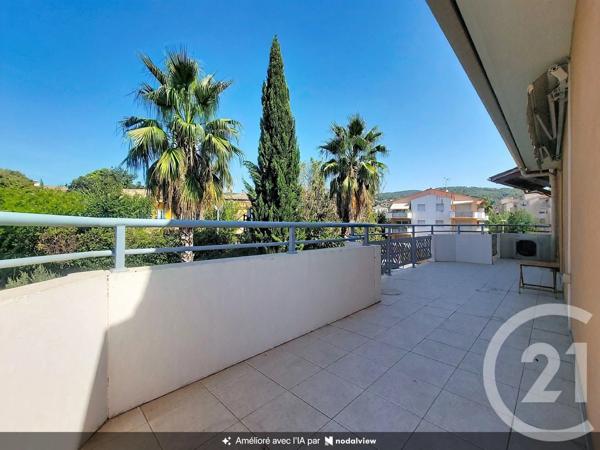Appartement T4 à vendre  4 pièces - 81,84 m 2   DRAGUIGNAN  - 83