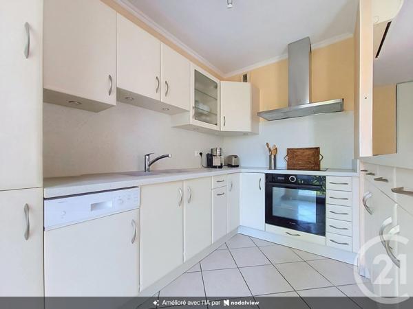 Appartement T4 à vendre  4 pièces - 81,84 m 2   DRAGUIGNAN  - 83