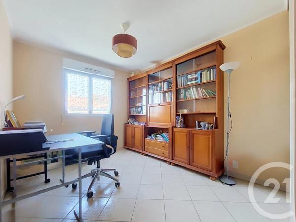Appartement T4 à vendre  4 pièces - 81,84 m 2   DRAGUIGNAN  - 83