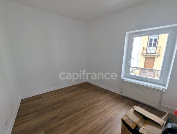 IMMEUBLE DE RAPPORT DE 205 M2, PROCHE CENTRE VILLE, 3 APPARTEMENTS RÉNOVÉS ET LOUÉS, TYPES T3, 20 880€/AN SOIT 11,29% DE RENTABILITÉ BRUT, FIBRE OPTIQUE